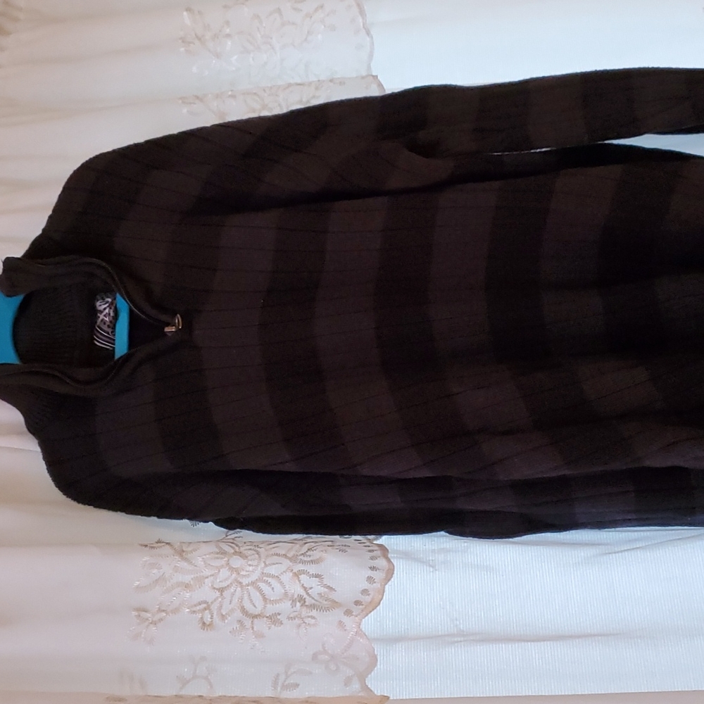 XG sweater